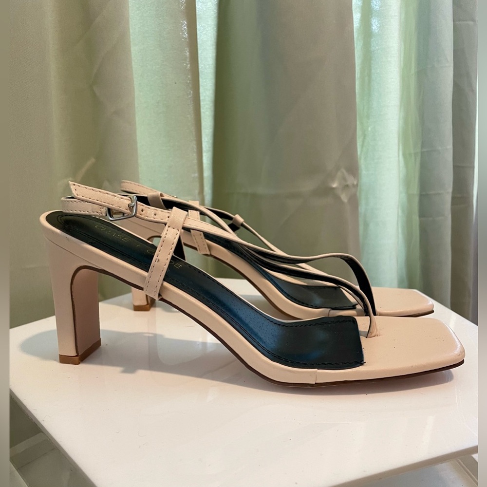 Chase + Chloe Light Sandals